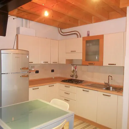 Flats4Rent Tommaso Apartment Verona